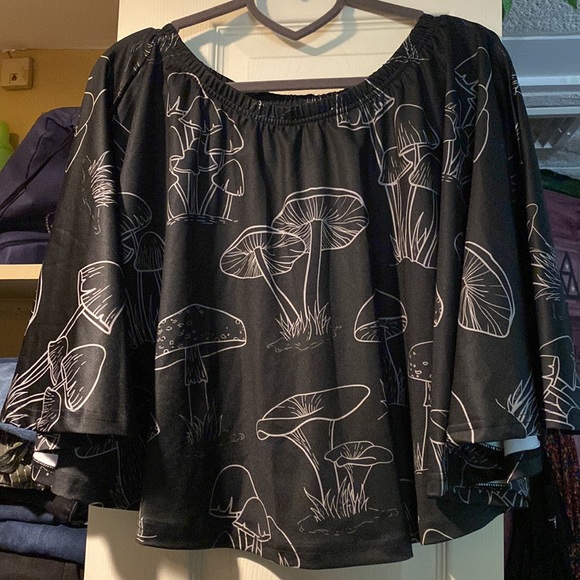 Adorable Black Mushroom Print Circle Skirt - Picture 4 of 4